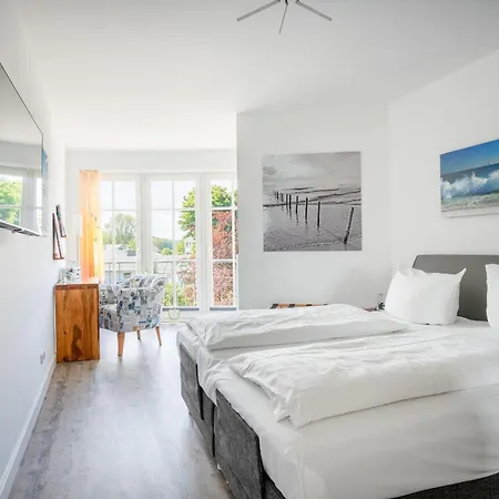 Fewo-lachmoeve-in-der-villa-vogelsang-im-ostseebad-binz * Binz