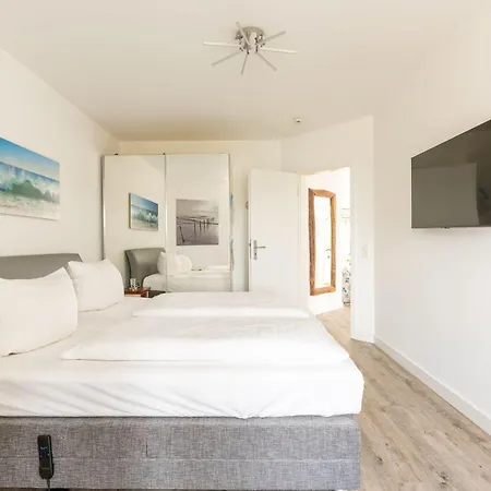 Fewo-lachmoeve-in-der-villa-vogelsang-im-ostseebad-binz Apartment *